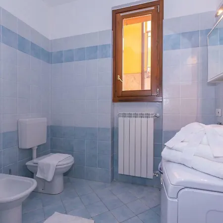 Apartment Fiumelatte Sleeps 4 Wifi