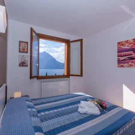 Apartment Fiumelatte Sleeps 4 Wifi *
